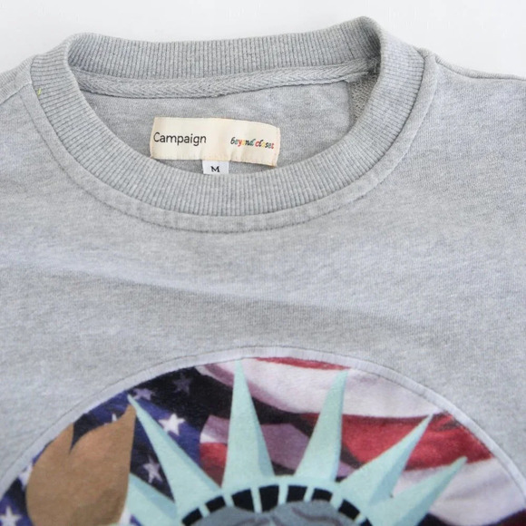Campaign Beyond Closet Statue of Liberty Grey with  Dog Crewneck Sweater Med - Picture 11 of 11